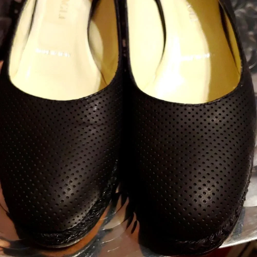 Bruno Magli black color